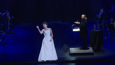 sopra - Efsane diva Maria Callas hologram olarak sahnelere döndü  Videosu