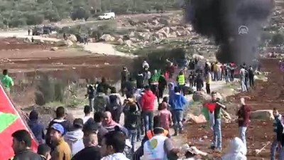 goz yasartici gaz - İsrail güçlerinden Batı Şeria'daki gösterilere müdahale: 5 yaralı - RAMALLAH Videosu