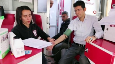 kan bagisi -  Kaymakam Kaçmaz’dan kan bağışı  Videosu