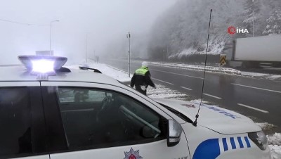 kar yagisi -  Vatandaşlar Bolu Dağı’nda durdu, karda fotoğraf çektirdi  Videosu