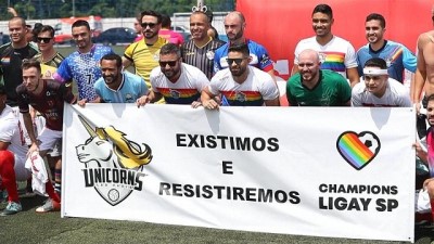 futbol turnuvasi - LGBT üyelerinin organize ettiği futbol turnuvası: LiGay Videosu