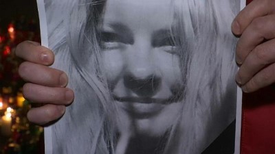 pazar gunu - Asit saldırısına uğrayan yolsuzluk karşıtı Ukraynalı aktivist hayatını kaybetti  Videosu