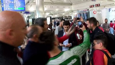 Galatasaray, Schalke 04 maçı için yola çıktı