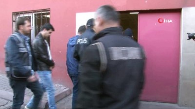  FETÖ operasyonunda gözaltına alınan 8 kişi adliyeye sevk edildi 