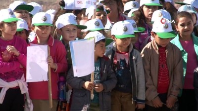 hayvan sevgisi -  “Fidanlar Fidanlarla Büyüyor Ağaçlandırma İşbirliği” protokolü kapsamında 2 bin fidan dikildi Videosu