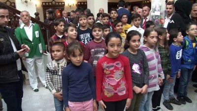  Vali Küçük'e meşaleli uğurlama