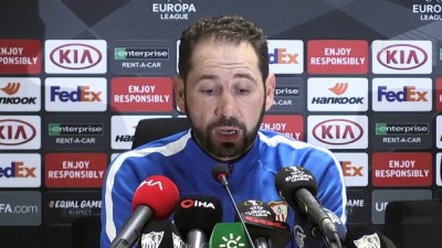 fedakarlik - Akhisarspor-Sevilla maçına doğru - Sevilla Teknik Direktörü Machin - MANİSA Videosu