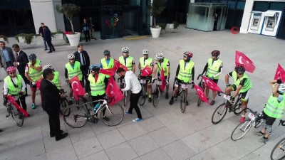  Bisikletlilerin Anıtkabir yolculuğu havadan görüntülendi 