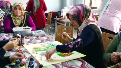 Çocuklar eğitim görüyor, anneleri meslek öğreniyor - SAKARYA 