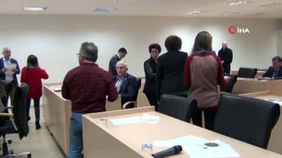  Meclis üyeleri lösemiye dikkat çekmek için maske taktı