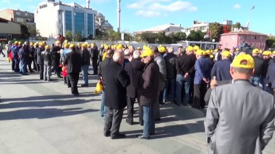 istanbul adliyesi -  Taksici esnafı ‘Uber’ davası öncesi adliye önünde toplandı  Videosu