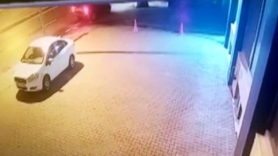  Bağcılar’da lüks araç genç kıza böyle çarpıp kaçtı 