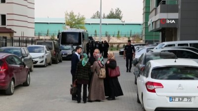 tutuklu sanik -  FETÖ'nün para kasası Naksan Holding davasında ceza yağdı  Videosu