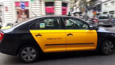 kiz cocugu -  - İspanya'da Araç Yayaların Arasına Daldı: 4 Yaralı  Videosu