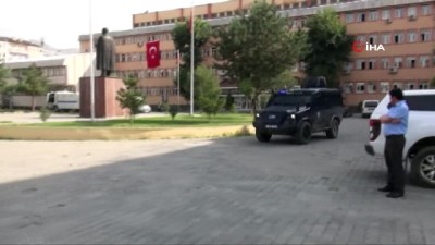 kamu gorevlileri -  Muş’ta FETÖ operasyonu: 9 gözaltı Videosu