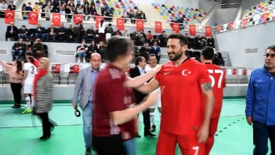 fedakarlik - 'Şöhretler ve Efsaneler Futbol Turnuvası' - TRABZON  Videosu