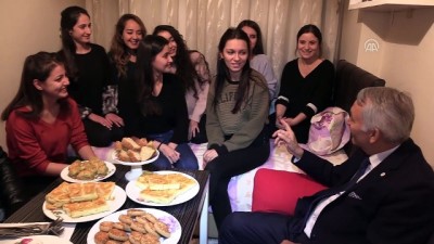 sparta - Sosyal medyadan 'çay davetini' geri çevirmedi - ISPARTA Videosu