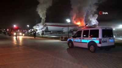 dogalgaz -  Uçak restoranda yangın söndürüldü  Videosu