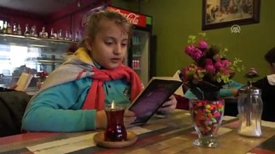 Kitap okuyan müşterilere çaylar ücretsiz - MUŞ 