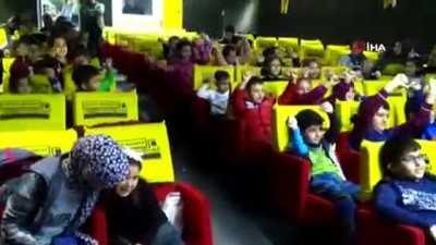 bakis acisi -  Sinemaya gidemeyen çocuklar ilk kez gezici sinemayla buluştu  Videosu
