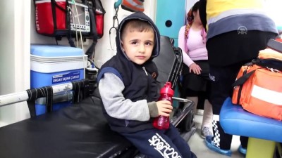 yarali cocuk - Engelli çocukları taşıyan servis minibüsü devrildi: 6 yaralı - ADANA  Videosu