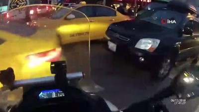kirmizi isik -  Şişli’de motosikletliye coplu saldırı kamerada  Videosu