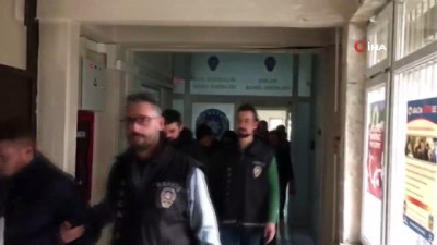 fuhus -  Başkent'te fuhuş operasyonu: 13 gözaltı Videosu