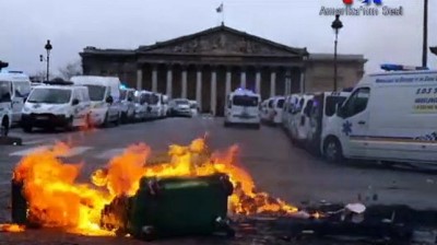 hukumet - Fransa’da Bu Defa Ambulans Çalışanları Protestoda Videosu