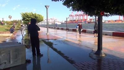 yagmurlu -  Mersin'de dev dalgalar korkuttu Videosu