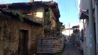 saganak yagmur -  Tarihi ev kuvvetli yağışa dayanamadı  Videosu