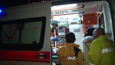  Virajda savrulan ticari araç yan yattı: 5 yaralı 