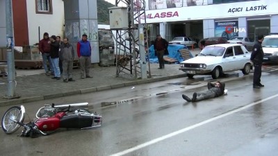  Ambulansı böyle bekledi 