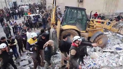 muhalifler - Azez'de bomba yüklü araç saldırısı (2) Videosu
