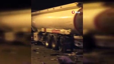  İzmir’de tankerler çarpıştı, 4 ton mazot yola döküldü 