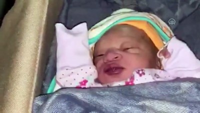 kabin memurlari - 'Benel' bebek THY uçağında doğdu - İSTANBUL  Videosu