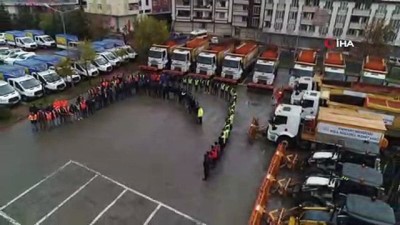 kar yagisi -  Esenyurt kışa hazır... Esenyurt Belediyesi'nin 70’e yakın personeli, 70 civarında aracı ve 4 bin ton tuz stoğu havadan görüntülendi  Videosu