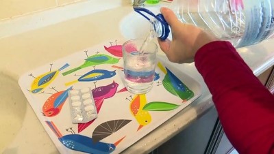 tedavi sureci - Hastalıklarını yenmek için birbirlerine moral veriyorlar - İZMİR  Videosu