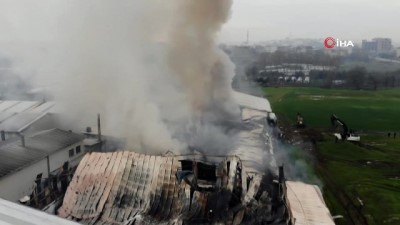 sunger fabrikasi -  Arnavutköy'de sünger fabrikasındaki yangın havadan görüntülendi  Videosu