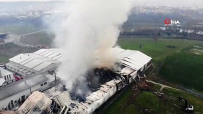 kirkoy -  Arnavutköy'de sünger fabrikasındaki yangın havadan görüntülendi  Videosu