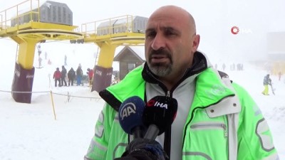 kayak tutkunlari -  Uludağ'da kayak sezonu açıldı, vatandaşlar pistlere akın etti Videosu