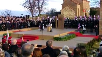 hukumet -  - Gürcistan’ın İlk Kadın Devlet Başkanı Zurabişvili Yemin Etti Videosu