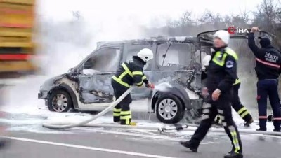 askeri arac -  Yanan askeri araç demir yığınına döndü  Videosu