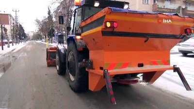 kar yagisi -  Edirne'de tuzlama ve küreme çalışmaları devam ediyor  Videosu