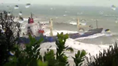 uzunlu - Şile'de karaya oturan gemide kurtarma çalışmaları (1) - İSTANBUL  Videosu