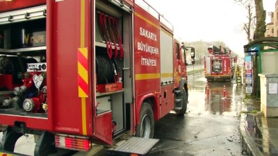 Ahşap iş yerleri yandı - SAKARYA 