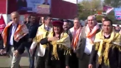  - Başkan Çerçioğlu, Koçarlı’daki deve güreşi şenliği’ne katıldı 