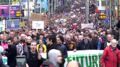 kuresel isinma - Belçika'da çevreciler sokağa çıktı - BRÜKSEL Videosu