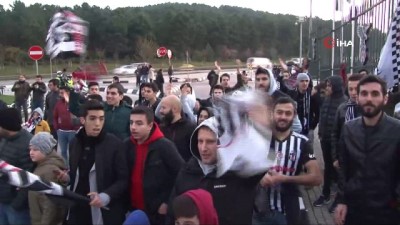 tezahur - Beşiktaş, tesislerden ayrıldı Videosu