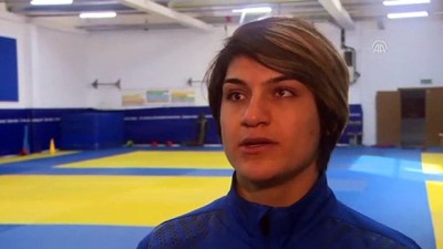 altin madalya - Dünya şampiyonu Zeynep Çelik'in hedefi olimpiyat madalyası - KOCAELİ  Videosu