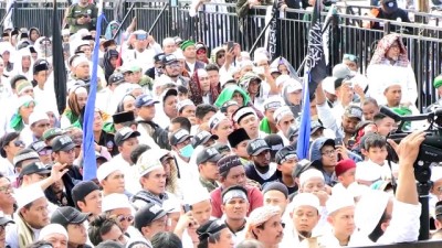 devlet baskanligi secimi - Endonezya'da milyonların katılımıyla dayanışma etkinliği düzenlendi - CAKARTA  Videosu